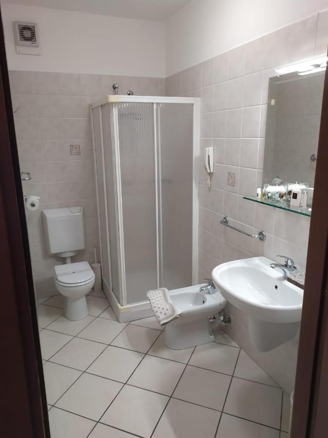 Hotel Baiardo Romagnano Sesia Екстериор снимка